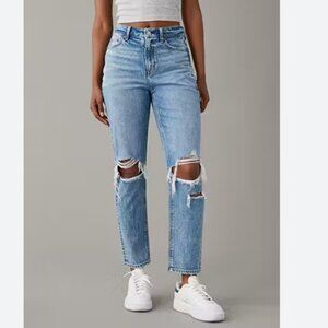 American Eagle highest rise mom jeans distressed straight leg ripped destroyed 6